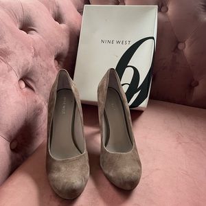 Nine West Taupe heels - size 8.5